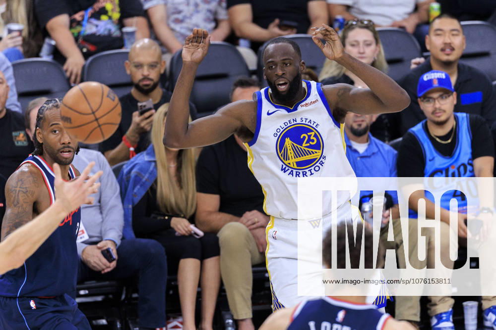Draymond Green 23 of the Golden State Warriors passes the ball during their NBA, Basketball Herren, USA Play-In Tournament game against the Los Angeles Clippers on Wednesday April 15, 2026 at Intuit Dome Arena in Inglewood, California. Warriors defeat Clippers, 126-121. ARIANA RUIZ PI Inglewood USA - ZUMAp124 20260415_zaa_p124_132