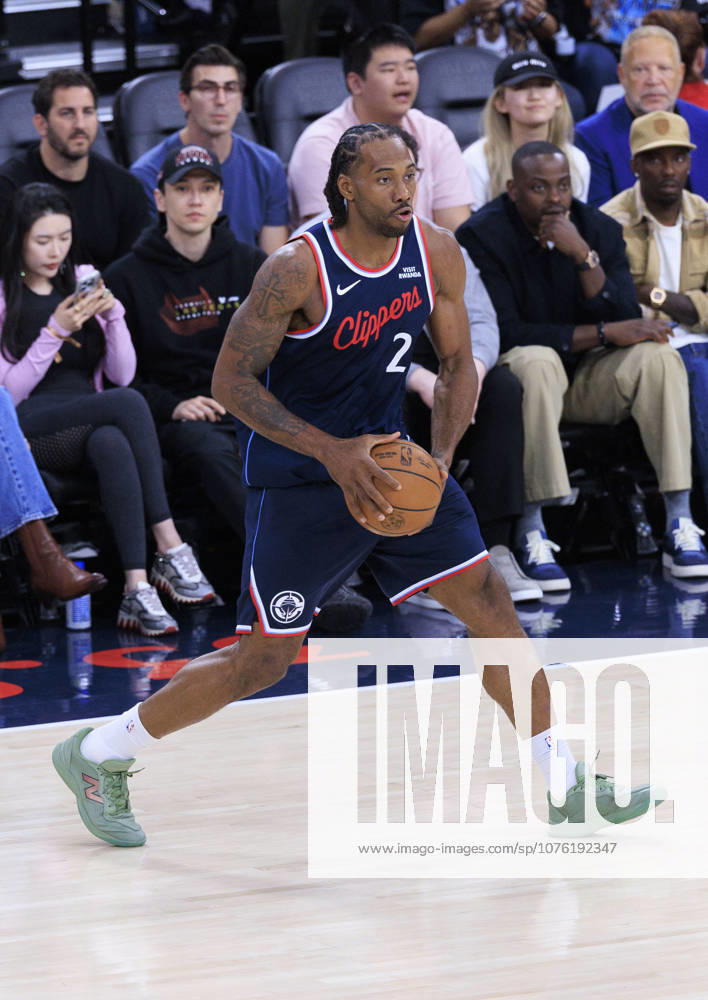 Kawhi Leonard 2 of the Los Angeles Clippers during their NBA, Basketball Herren, USA Play-In Tournament game against the Golden State Warriors on Wednesday April 15, 2026 at Intuit Dome Arena in Inglewood, California. Warriors defeat Clippers, 126-121. ARIANA RUIZ PI Inglewood USA - ZUMAp124 20260415_zaa_p124_181