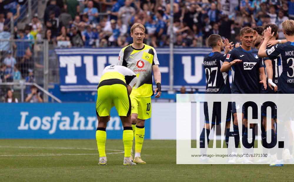 18 04 26 TSG 1899 Hoffenheim Borussia Dortmund Germany, Sinsheim, 18 04 2026, Football, Bundesliga, Season 2025 2026, TSG 1899 Hoffenheim Borussia Dortmund Julian Brandt Borussia Dortmund