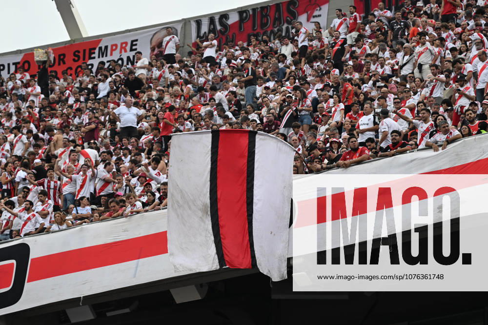 Torneo Apertura Mercado Libre 2026 match between River Plate and Boca Juniors BUENOS AIRES, ARGENTINA - APRIL 19: fans of River Plate Previous a Torneo Apertura Mercado Libre 2026 match between River Plate and Boca Juniors at Mas Monumental Antonio Vespucio Liberti Stadium on April 19, 2026 in Buenos Aires, Argentina. Buenos Aires Buenos Aires Buenos Aires Argentina