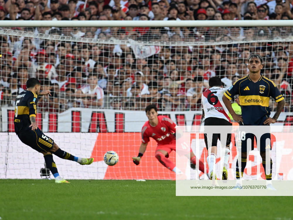 Torneo Apertura Mercado Libre 2026 match between River Plate and Boca Juniors BUENOS AIRES, ARGENTINA - APRIL 19: Leandro Paredes of Boca Juniors shoot to penalty kick during a Torneo Apertura Mercado Libre 2026 match between River Plate and Boca Juniors at Mas Monumental Antonio Vespucio Liberti Stadium on April 19, 2026 in Buenos Aires, Argentina. Buenos Aires Buenos Aires Buenos Aires Argentina