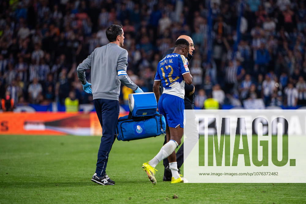 FC Porto v CD Tondela - Primeira Liga Zaidu from FC Porto leaves the pitch with an injury during the Liga Portugal Betclic 2025 26 League match between FC Porto and CD Tondela at Estadio do Dragao in Porto, Portugal, on April 19, 2026. Porto Portugal