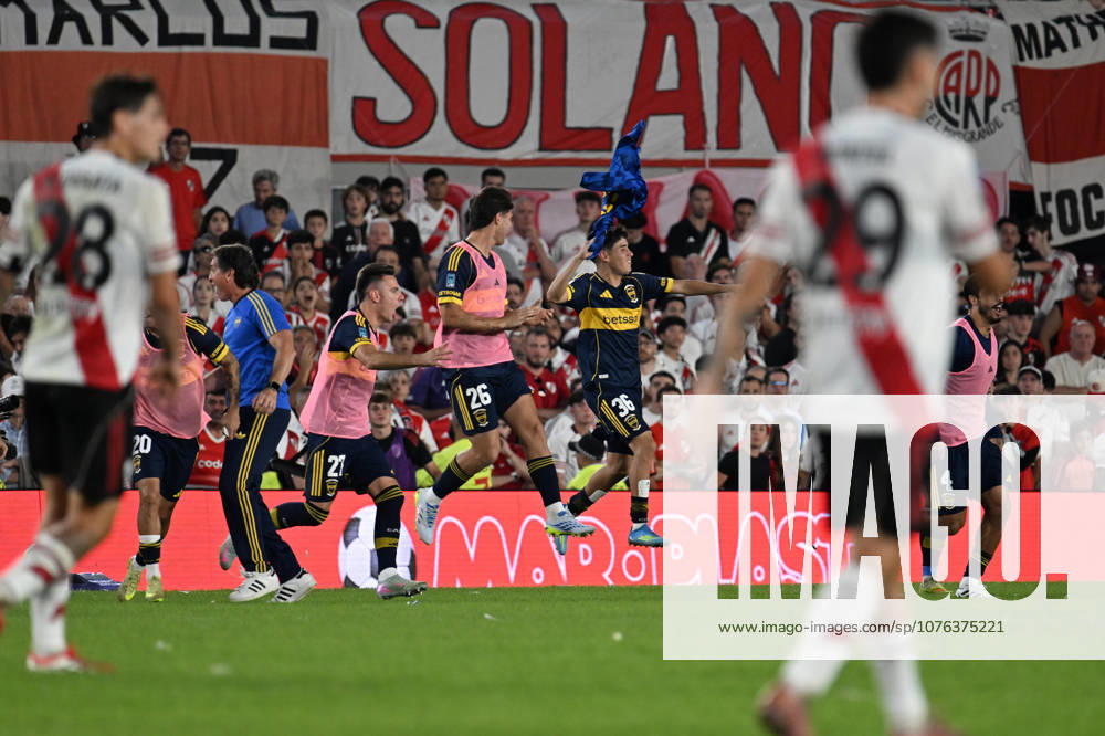 Torneo Apertura Mercado Libre 2026 match between River Plate and Boca Juniors BUENOS AIRES, ARGENTINA - APRIL 19: players of Boca Juniors celebrate after scoring his team first goal during a Torneo Apertura Mercado Libre 2026 match between River Plate and Boca Juniors at Mas Monumental Antonio Vespucio Liberti Stadium on April 19, 2026 in Buenos Aires, Argentina. Buenos Aires Buenos Aires Buenos Aires Argentina
