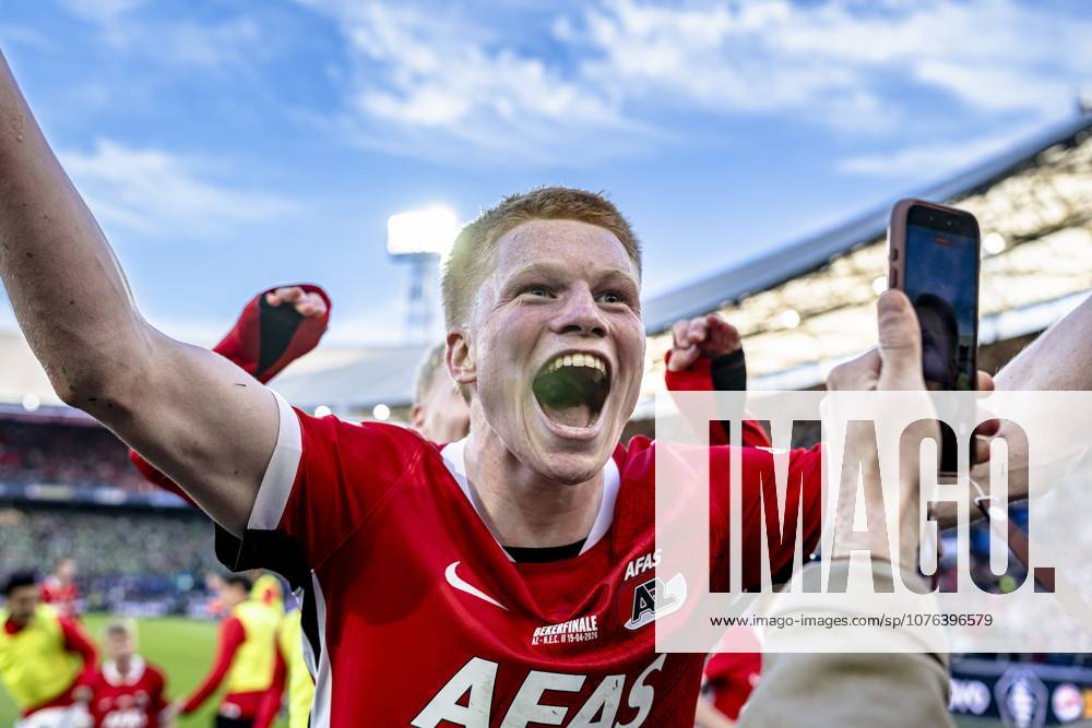 ROTTERDAM AZ Alkmaar player Kees Smit celebrates the goal during the Eurojackpot KNVB Cup match between AZ and NEC in Rotterdam on April 19, 2026, at De Kuip stadium, Netherlands Photo by Stefan Koops EYE4IMAGES DeFodi Images