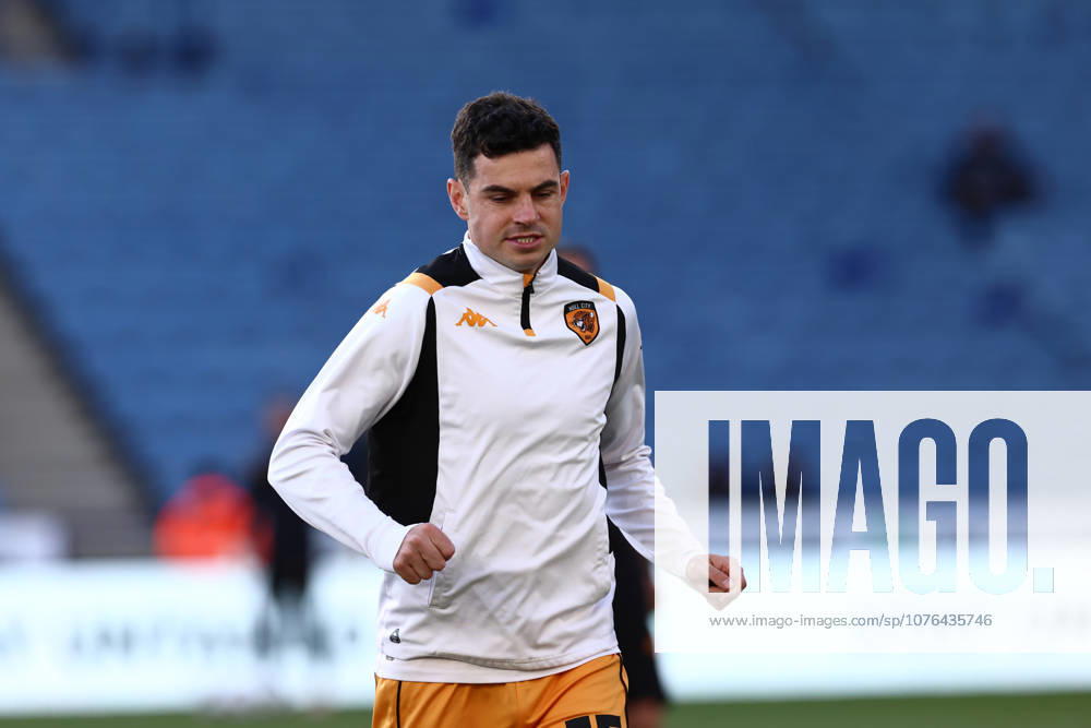 Leicester City v Hull City, EFL Sky Bet Championship Hull City defender John Egan (15) warms up before the EFL Sky Bet Championship match between Leicester City and Hull City at the King Power Stadium, Leicester, UK on 21 April 2026. Leicester King Power Stadium Leicestershire UK Editorial use only DataCo restrictions apply See www.football-dataco.com ,