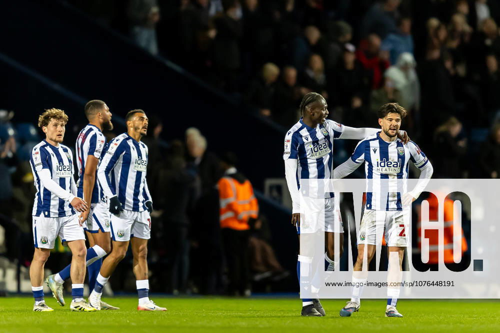 West Bromwich Albion v Watford, EFL Sky Bet Championship West Bromwich Albion players celebrate after the EFL Sky Bet Championship match between West Bromwich Albion and Watford at The Hawthorns, West Bromwich, UK on 21 April 2026. West Bromwich The Hawthorns West Midlands UK Editorial use only DataCo restrictions apply See www.football-dataco.com ,