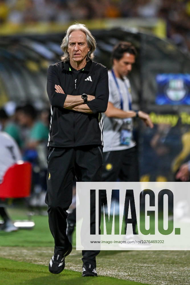 Al Nassr v Al Ahli - Saudi Pro League DUBAI, UAE - APRIL 22: Head coach of Al Nassr Jorge Jesus follows the Saudi Pro League semi-final match between Al Nassr and Al Ahli at Zabeel Stadium in Dubai, United Arab Emirates, on April 22, 2026. Waleed Zein Anadolu Dubai United Arab Emirates. Editorial use only. Please get in touch for any other usage.