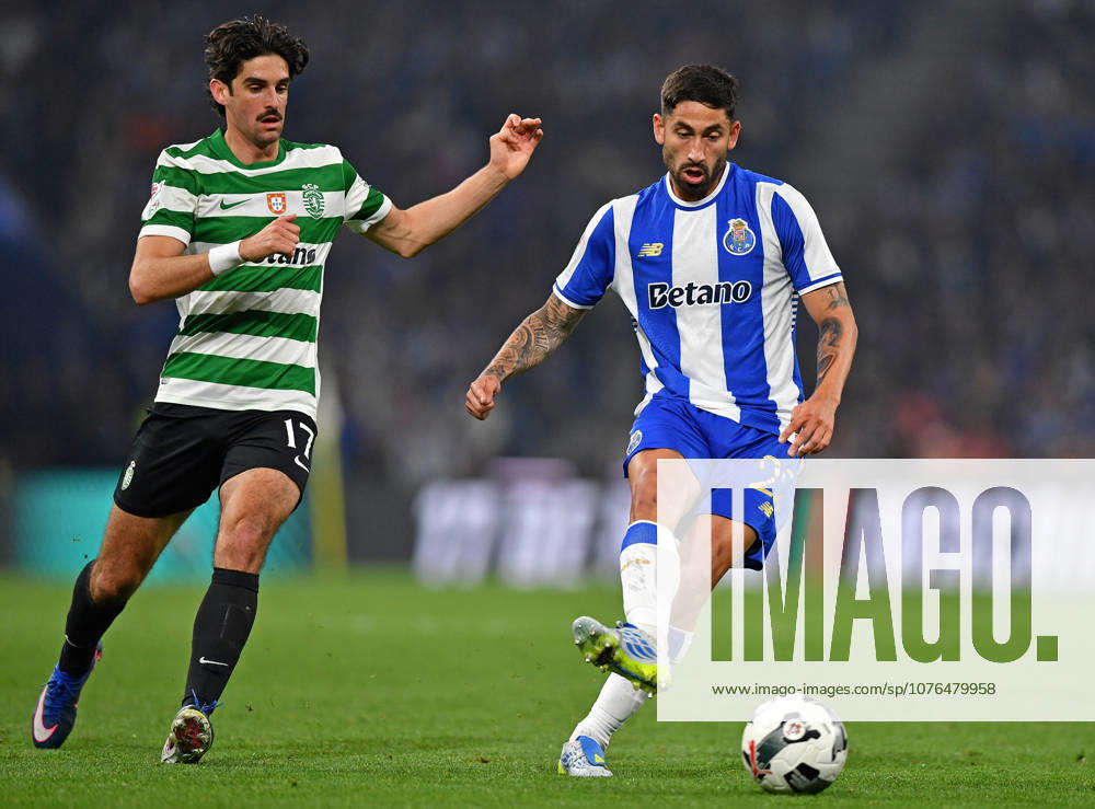 22nd April 2026; Dragao Stadium, Porto, Portugal; Taca de Portugal, FC Porto versus Sporting Lisboa; Alan Varela of FC Porto battles for possession ball with Francisco Trincao of Sporting Lisboa DanielxCastro DiaEsportivo