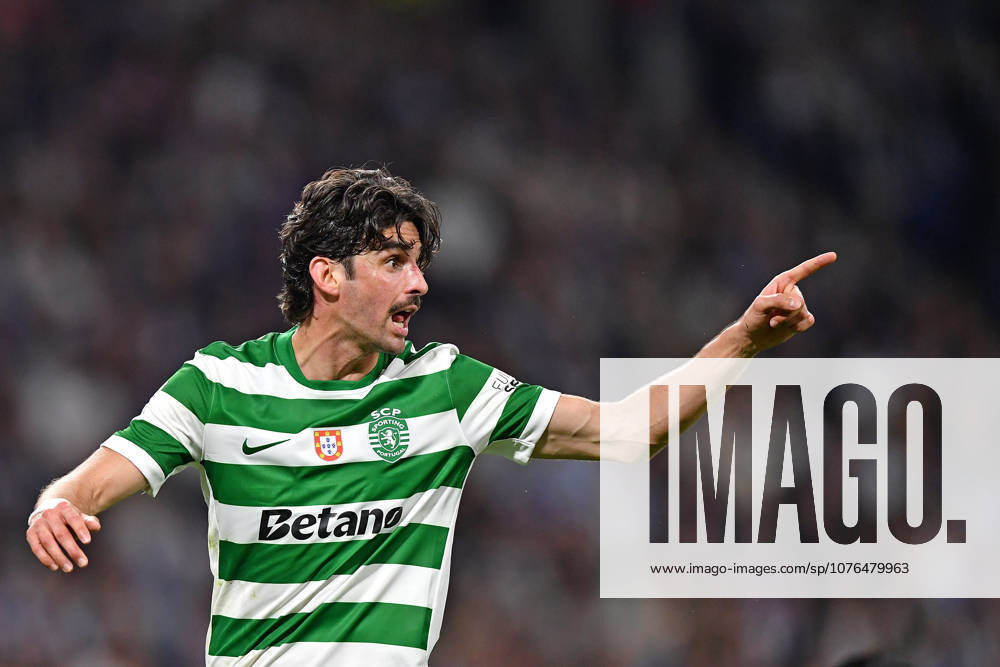 22nd April 2026; Dragao Stadium, Porto, Portugal; Taca de Portugal, FC Porto versus Sporting Lisboa; Francisco Trincao of Sporting Lisboa DanielxCastro DiaEsportivo