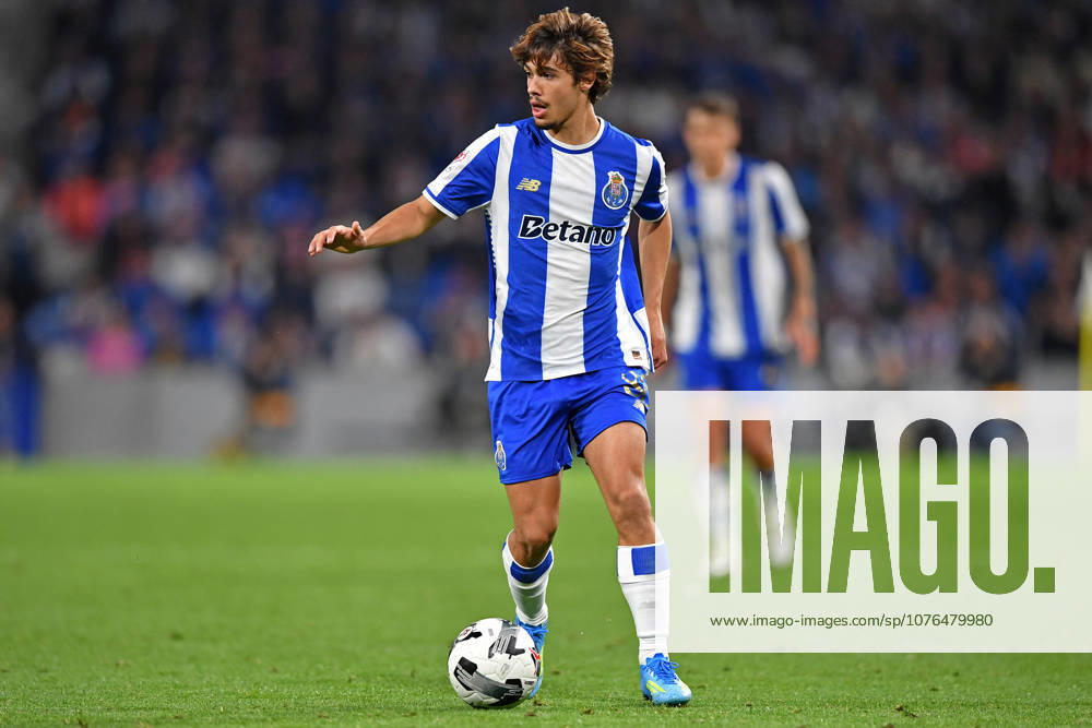 22nd April 2026; Dragao Stadium, Porto, Portugal; Taca de Portugal, FC Porto versus Sporting Lisboa; Rodrigo Mora of FC Porto runs with the ball DanielxCastro DiaEsportivo