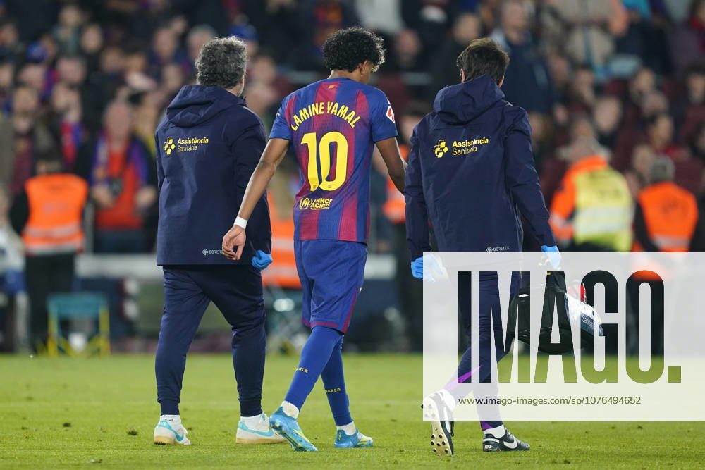 ESP: FC Barcelona, Barca - RC Celta de Vigo. La Liga EA Sports. Date 33 Lamine Yamal of FC Barcelona injured during the La Liga EA Sports match between FC Barcelona and RC Celta de Vigo played at Spotify Camp Nou Stadium on 22 April 2026 in Barcelona, Spain. kpng