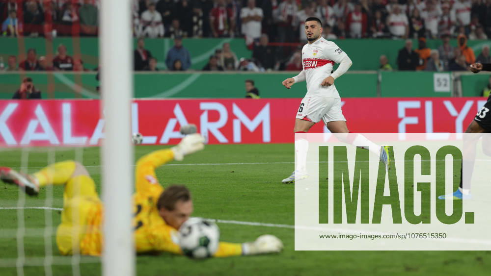 Stuttgart, Football DFB Cup semi-final VfB Stuttgart vs SC Freiburg , Deniz Undav VfB scores the goal to make it 1-0