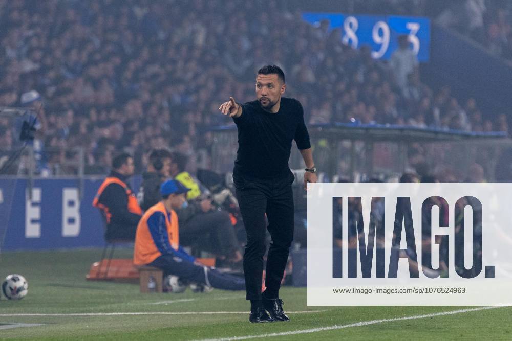 FC Porto Vs Sporting CP in Porto, Portugal - 22 APRIL 2026, FC Porto s coach Francesco Farioli during the Taça de Portugal match between Sporting CP vs FC Porto at Estádio do Dragão. Final score; Sporting CP 0 - 0 FC Porto. Porto Portugal