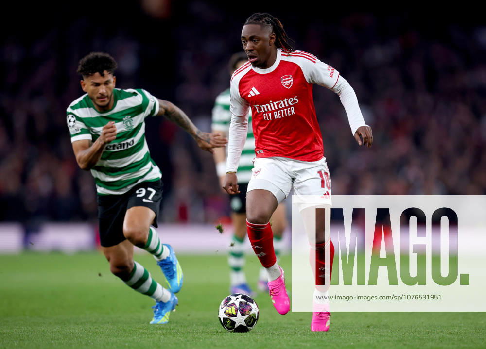 Arsenal FC v Sporting Clube de Portugal - UEFA Champions League 2025 26 Quarter-Final Second Leg Luis Suarez of Sporting Clube de Portugal and Eberechi Eze of Arsenal challenge during the UEFA Champions League 2025 26 Quarter-Final Second Leg match between Arsenal FC and Sporting Clube de Portugal at Arsenal Stadium on April 15, 2026 in London, England. WARNING! This Photograph May Only Be Used For Newspaper And Or Magazine Editorial Purposes. May Not Be Used For Publications Involving 1 player, 1 Club Or 1 Competition Without Written Authorisation From Football DataCo Ltd. For Any Queries, Please Contact Football DataCo Ltd on +44 (0) 207 864 9121 London Arsenal Stadium England United Kingdom