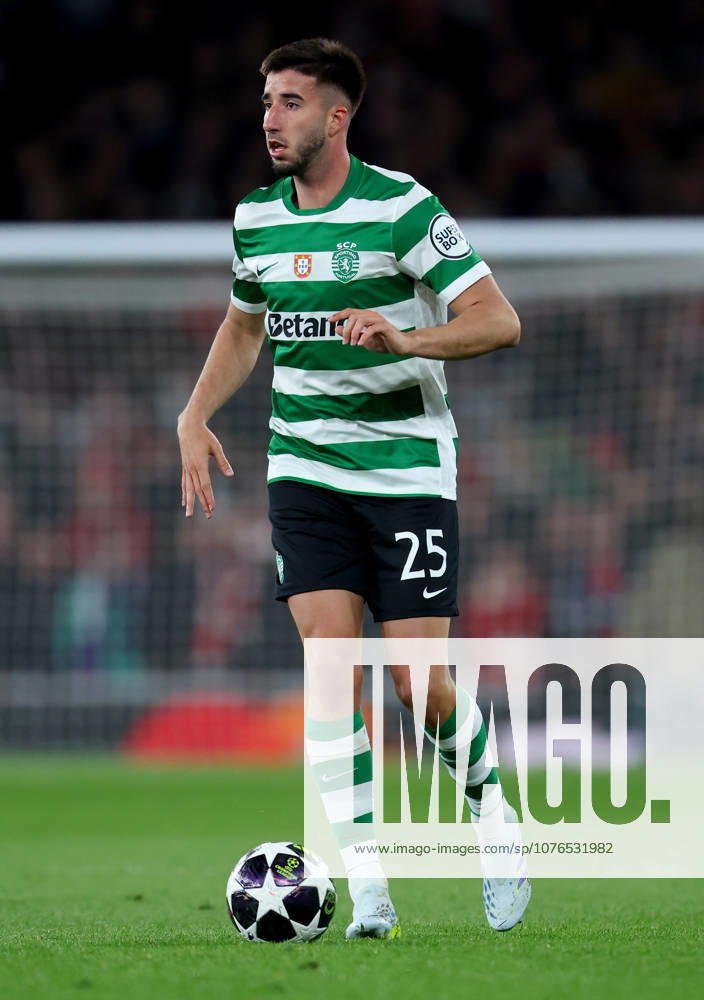 Arsenal FC v Sporting Clube de Portugal - UEFA Champions League 2025 26 Quarter-Final Second Leg Goncalo Inacio of Sporting Clube de Portugal on the ball during the UEFA Champions League 2025 26 Quarter-Final Second Leg match between Arsenal FC and Sporting Clube de Portugal at Arsenal Stadium on April 15, 2026 in London, England. WARNING! This Photograph May Only Be Used For Newspaper And Or Magazine Editorial Purposes. May Not Be Used For Publications Involving 1 player, 1 Club Or 1 Competition Without Written Authorisation From Football DataCo Ltd. For Any Queries, Please Contact Football DataCo Ltd on +44 (0) 207 864 9121 London Arsenal Stadium England United Kingdom