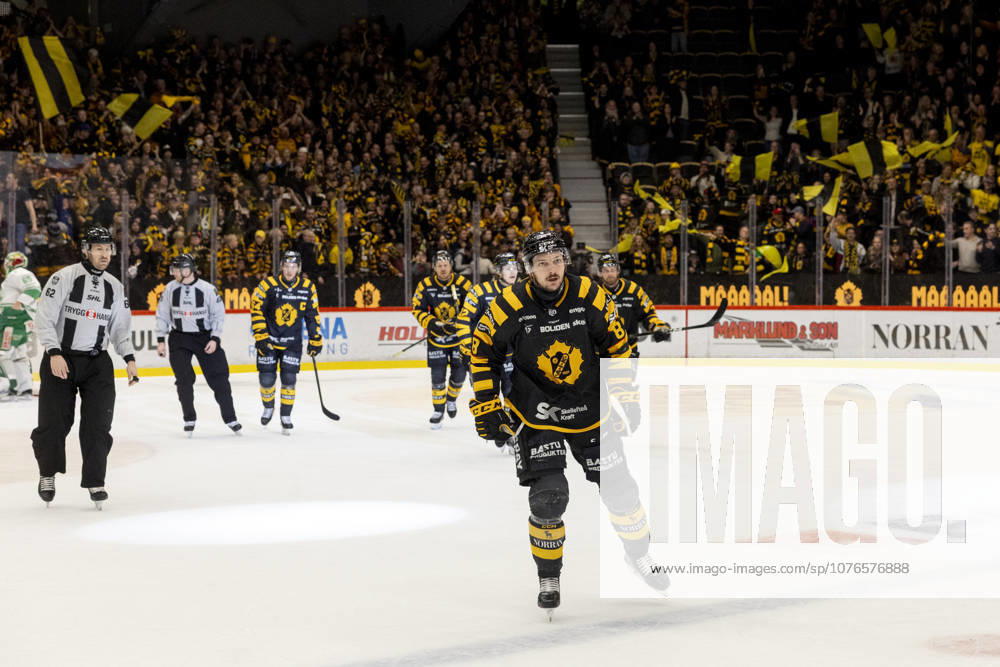Skellefteas Oliver Okuliar cheers after 4 0 during the final two in SHL between Skelleftea and Rögle on April 25, 2026 in Skelleftea