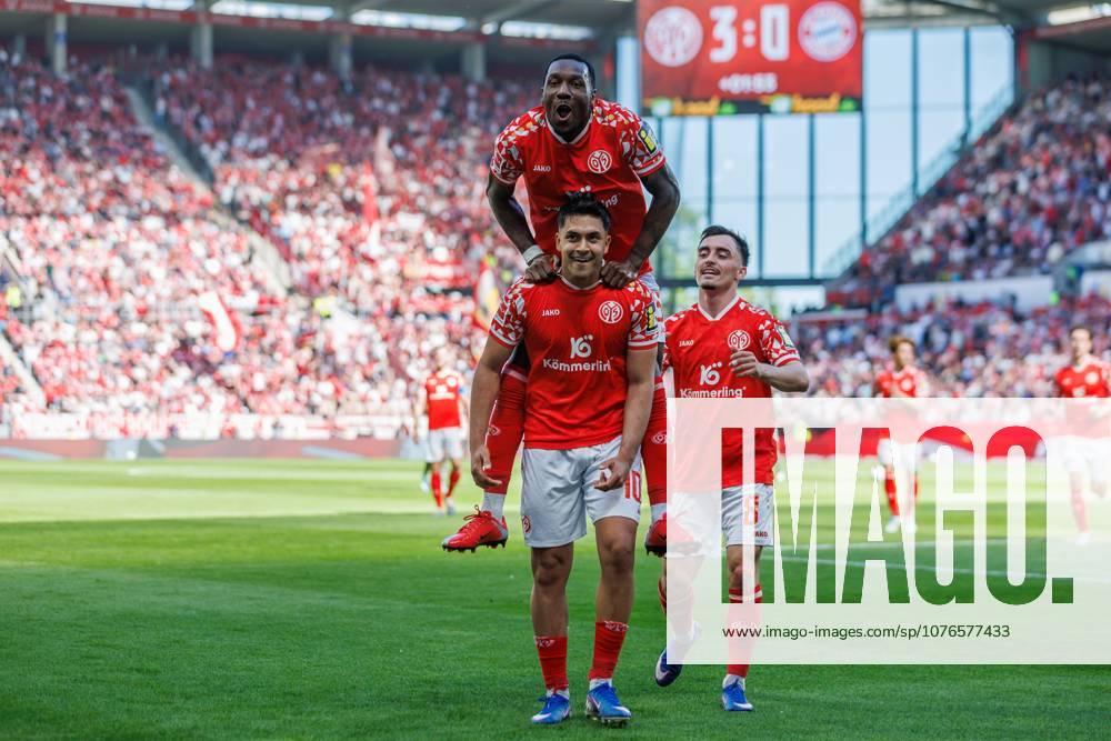 Sheraldo Becker FSV Mainz 05 celebrates the goal to 3 0 with Nadiem Amiri FSV Mainz 05 and Paul Nebel FSV Mainz 05 , FSV Mainz 05 vs FC Bayern Muenchen, Football, 1 Bundesliga, 31 Matchday, Saison 2025 2026, 25 04 2025 DFB regulations prohibit any use of photographs as image sequences and or quasi video FSV Mainz 05 vs FC Bayern Muenchen, Football, 1 Bundesliga, 31 Matchday, Saison 2025 2026