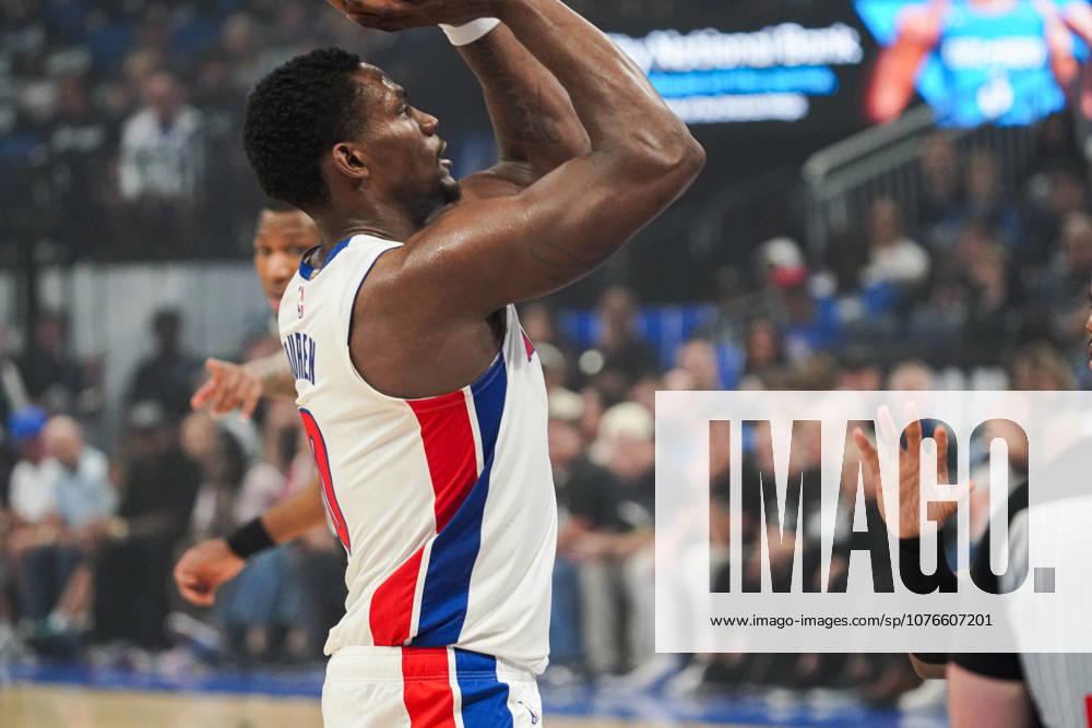 Detroit Pistons at Orlando Magic, Orlando, Florida, USA Orlando, Florida, USA, April 25, 2026, Detroit Pistons center Jalen Duren 0 shooting a three at the Kia Center.