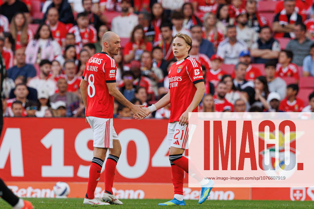 Fredrik Aursnes and Andreas Schjelderup seen during Liga Portugal game between teams of SL Benfica and Moreirense FC at Estadio da Luz (Luis Loureiro Ball Raw Images PT) Lisbon Estadio Da Luz Portugal