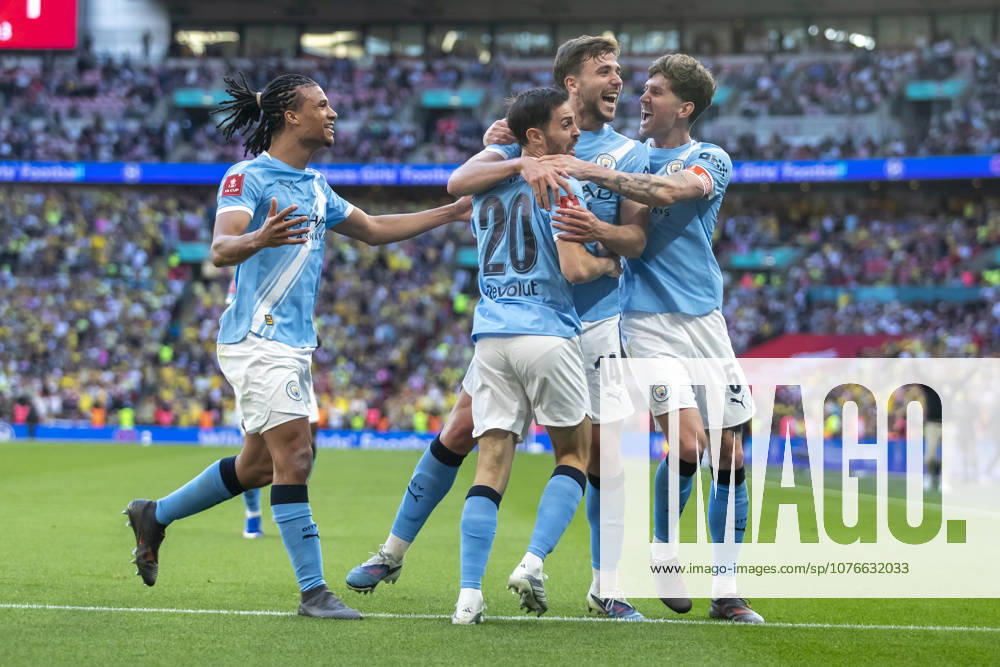 Manchester City v Southampton - Emirates FA Cup Semi Final Bernardo Silva of Manchester City celebrates scoring his team s second goal with teammates during the Emirates FA Cup Semi Final match between Manchester City and Southampton at Wembley Stadium in London, on April 25, 2026. London Greater London United Kingdom
