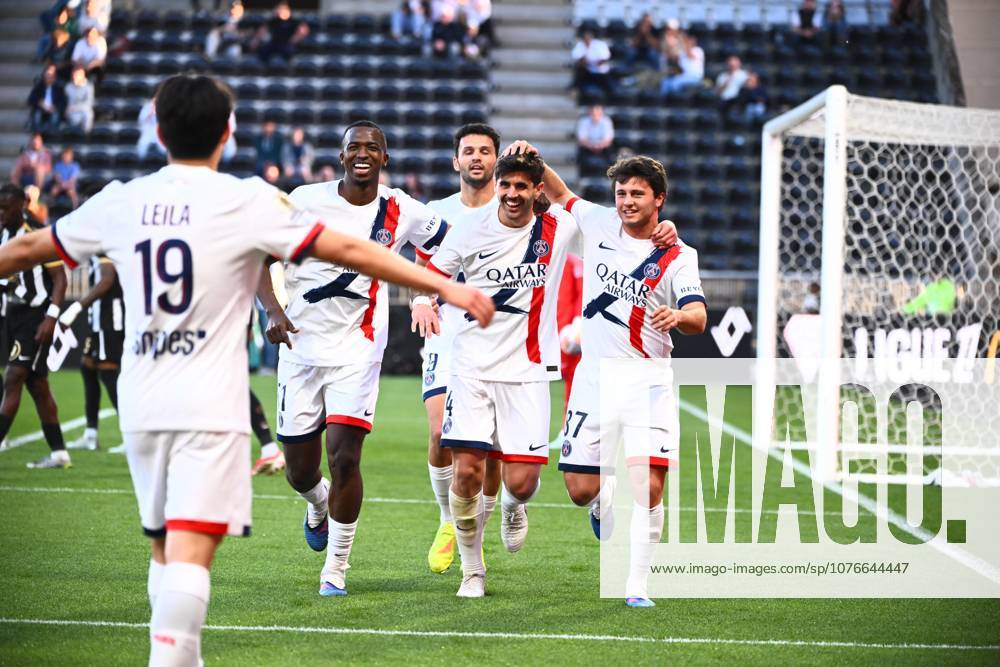 Pacho willian ramos goncalo beraldo lucas neves joao FOOT L1 2026 ANGERS PSG 0 3 STADE RAYMOND KOPA ANGERS FRANCE 25 04 2026 GARNIER ETIENNE joie du 0 3, 52 L 26 04 2026 UNE ANGERS STADE RAYMOND KOPA France GermanyxJapanxUKxFrancexBelgiumxOUT