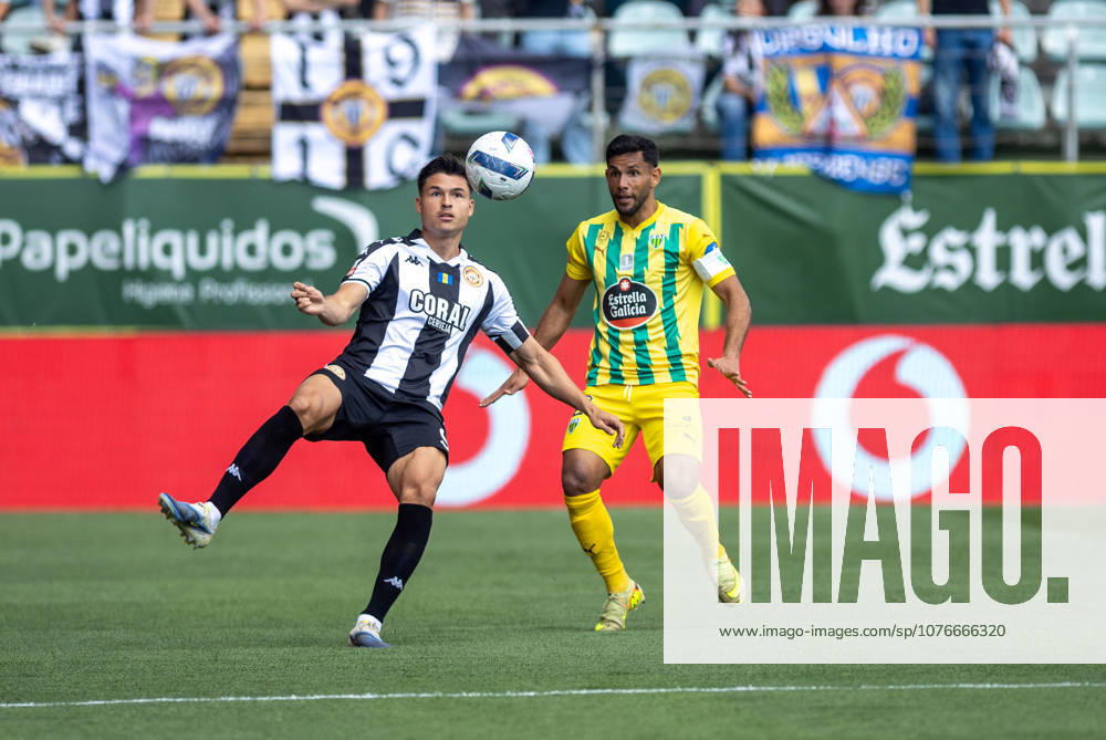 FOOTBALL - Tondela vs Nacional, round 31 of Liga Portugal, 2025 26. João Cardoso Stadium, in Tondela, Viseu, Portugal. Saturday, April 25th 2026. Bebeto (02) Tondela, Jesús Ramírez (9) Nacional. TONDELA VISEU PORTUGAL ESTÁDIO JOÃO CARDOSO