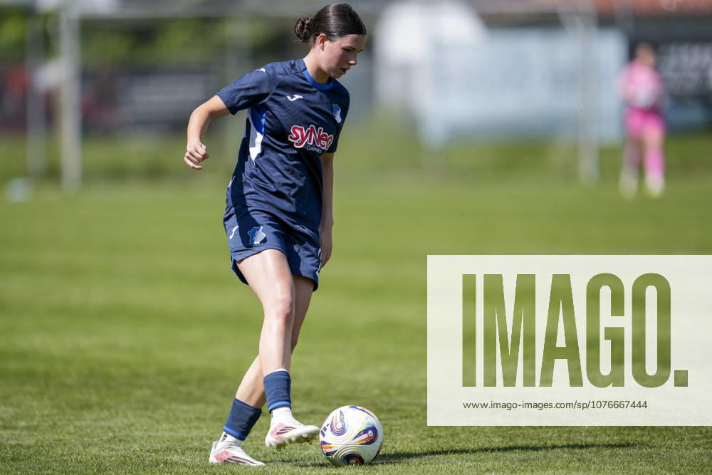 Victoria Säring TSG II, 27 , on the ball, cropped, full body, single image, single photo, action, action, 26 04 2026, St Leon Rot Germany , Soccer, Women, Regionalliga Süd, TSG 1899 Hoffenheim U20 Karlsruher SC, 26 04 2026, St Leon Rot Germany , Soccer, Women, Regionalliga Süd, TSG 1899 Hoffenheim U20 Karlsruher SC, DFB DFL REGULATIONS PROHIBIT ANY USE OF PHOTOGRAPHS AS IMAGE SEQUENCES AND OR QUASI VIDEO