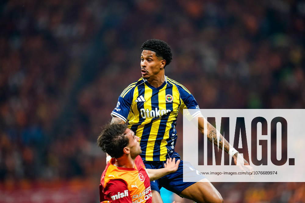 Galatasaray SK v Fenerbahce SK - Trendyol Super Lig Jayden Oosterwolde of Fenerbahce heads the ball during the Trendyol Super League match between Galatasaray and Fenerbahce at Rams Park in Istanbul, Turkey, on April 26, 2026. Istanbul Istanbul Turkey