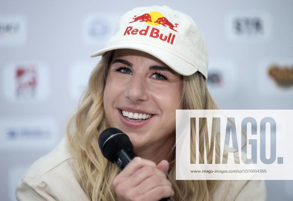 Czech snowboarder Ester Ledecka at a press conference, PK, Pressekonferenz to sum up the past season, in Beroun, Czech Republic, on April 27, 2026. (CTKxPhoto MichaelaxRihova) CTKPhotoP2026042702403 CTKPhotoP2026042702403
