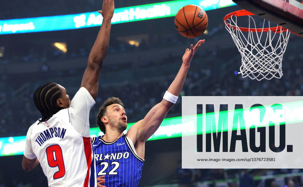 SPORTS-BKN-PISTONS-MAGIC-OS The Orlando Magics Franz Wagner (22) makes a layup past Detroit Pistons Ausar Thompson (9) during Game 4 of the first round of the NBA, Basketball Herren, USA Playoffs at the Kia Center in Orlando, Fla., Monday, April 27, 2026. (Joe Burbank Orlando Sentinel TNS) Orlando FL USA - United States