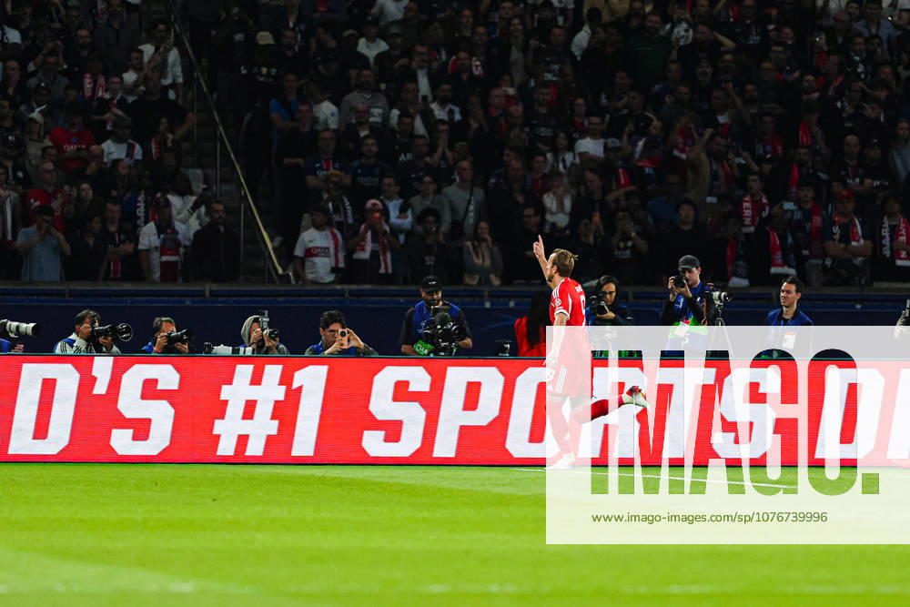 Goal celebration after scoring 0 1 from penalty kick Harry Kane FC Bayern Munich, 09 FRA, Paris St Germain vs FC Bayern Munich, Football, UEFA Champions League, Semi-final, 2025 2026 season, 28 04 2026 FRA, Paris St Germain vs FC Bayern Munich, Football, UEFA Champions League, Semi-final, 2025 2026 season, 28 04 2026 Paris