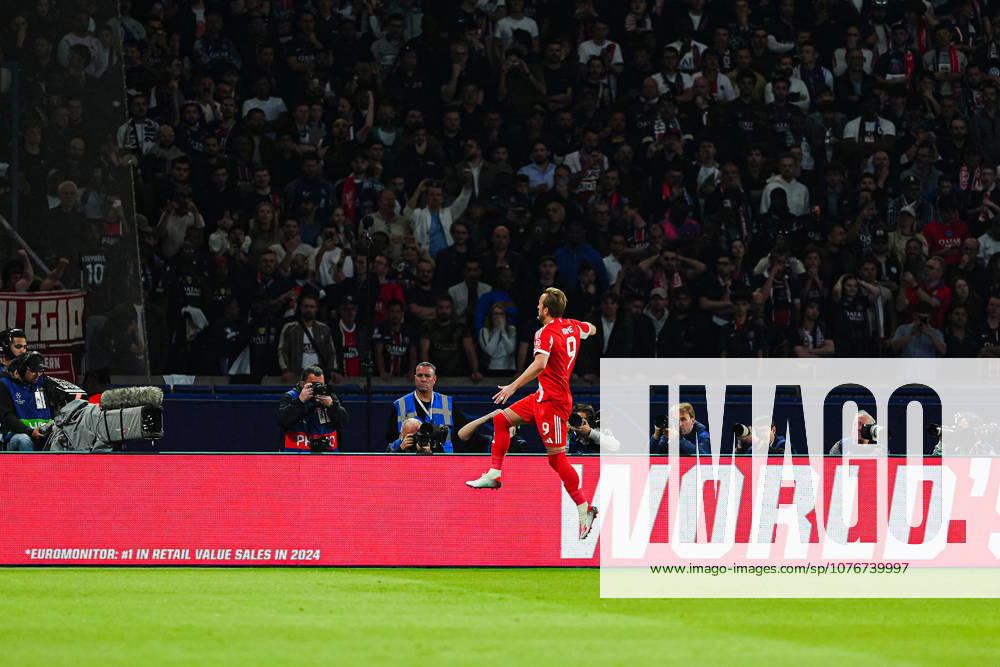 Goal celebration after scoring 0 1 from penalty kick Harry Kane FC Bayern Munich, 09 FRA, Paris St Germain vs FC Bayern Munich, Football, UEFA Champions League, Semi-final, 2025 2026 season, 28 04 2026 FRA, Paris St Germain vs FC Bayern Munich, Football, UEFA Champions League, Semi-final, 2025 2026 season, 28 04 2026 Paris