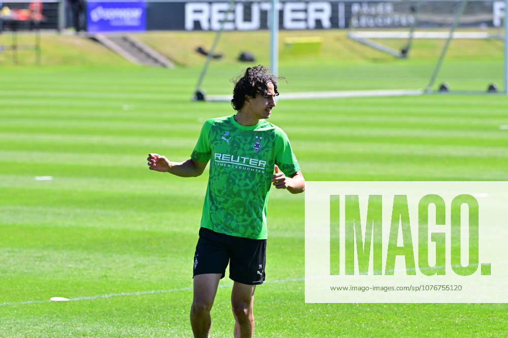 Moenchengladbach Football, Men, Season 2025 2026, Training Borussia Moenchengladbach Wael Mohya Gladbach DFL regulations prohibit any use of photographs as image sequences and or quasi video Borussia Park NRW Germany