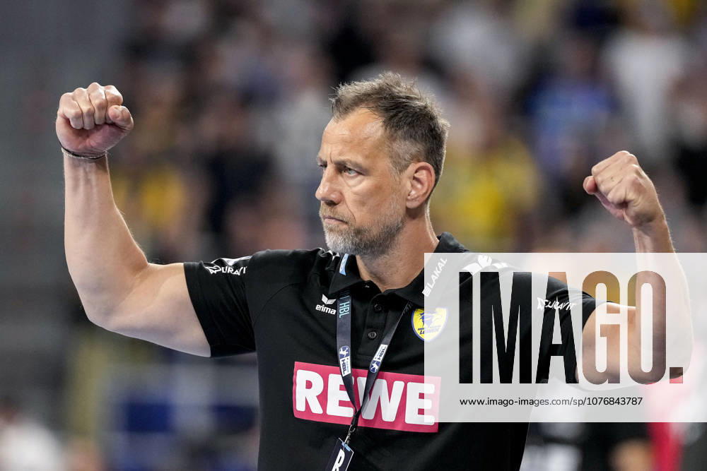 Maik Machulla coach, head coach, RNL , single picture, single photo, action, action, cheer, cheers, celebration, joy, rejoice, rejoicing, confident, optimistic, positive, game scene, 01 05 2026, Mannheim Germany , Handball, Bundesliga, Rhein Neckar Löwen MT Melsungen