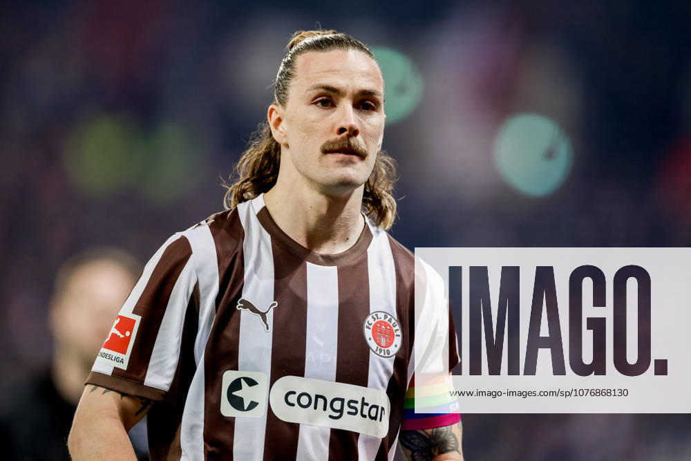 Soccer, 1 Bundesliga 2025 26, FC St Pauli 1 FC Köln Jackson Irvine FC St Pauli, 7 DFL REGULATIONS PROHIBIT ANY USE OF PHOTOGRAPHS AS IMAGE SEQUENCES AND OR QUASI VIDEO