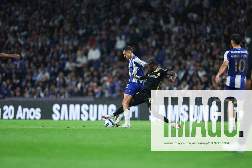 Porto, PORTUGAL - May 02: Jakub Kiwior of Fc Porto in action during of the Liga Portugal Betclic match between Fc Porto x Alverca at Estadio Dragao on May 02, 2026 in Porto, Portugal. Porto Portugal - ZUMAe141 20260502_zsp_e141_067