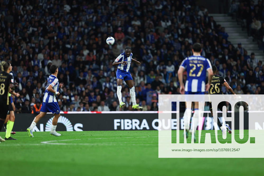 Porto, PORTUGAL - May 02: Zaidu Sanusi of Fc Porto in action during of the Liga Portugal Betclic match between Fc Porto x Alverca at Estadio Dragao on May 02, 2026 in Porto, Portugal. Porto Portugal - ZUMAe141 20260502_zsp_e141_061
