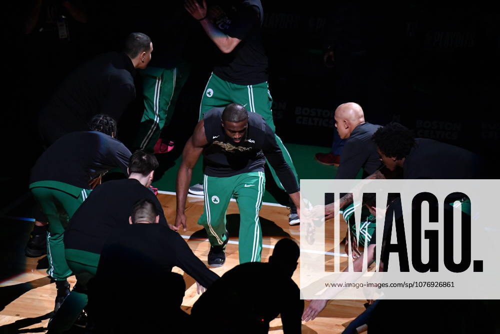 Boston Celtics v Philadelphia 76ers - NBA, Basketball Herren, USA Playoffs BOSTON, UNITED STATES - MAY 02: Jaylen Brown (7) of the Boston Celtics takes to the court with his teammates during the NBA Eastern Conference playoff match against the Philadelphia 76ers at TD Garden in Boston, Massachusetts, on May 02, 2026 Joseph Prezioso Anadolu Massachusetts United States. Editorial use only. Please get in touch for any other usage.