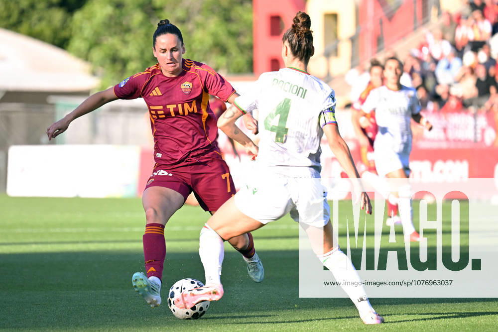 CALCIO - Serie A Femminile - AS Roma vs Ternana Women Evelyne Viens of AS Roma ,Eleonora Pacioni of Ternana during the match Serie A Women s AS Roma v Ternana at The Fontane stadium in Rome, Italy, May 02nd, 2026 Mattia Vian Roma Italy