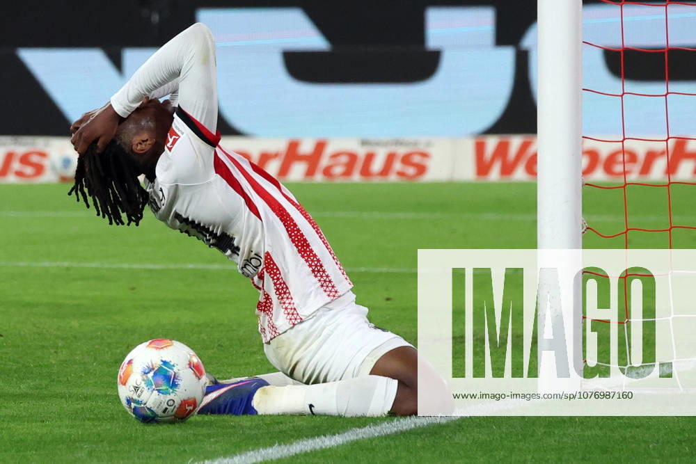 Fußball 1 Bundesliga, SC Freiburg VfL Wolfsburg v l Torchance Johan Manzambi SC Freiburg enttaeuscht, enttäuscht, schaut enttaeuscht, niedergeschlagen, disappointed Freiburg