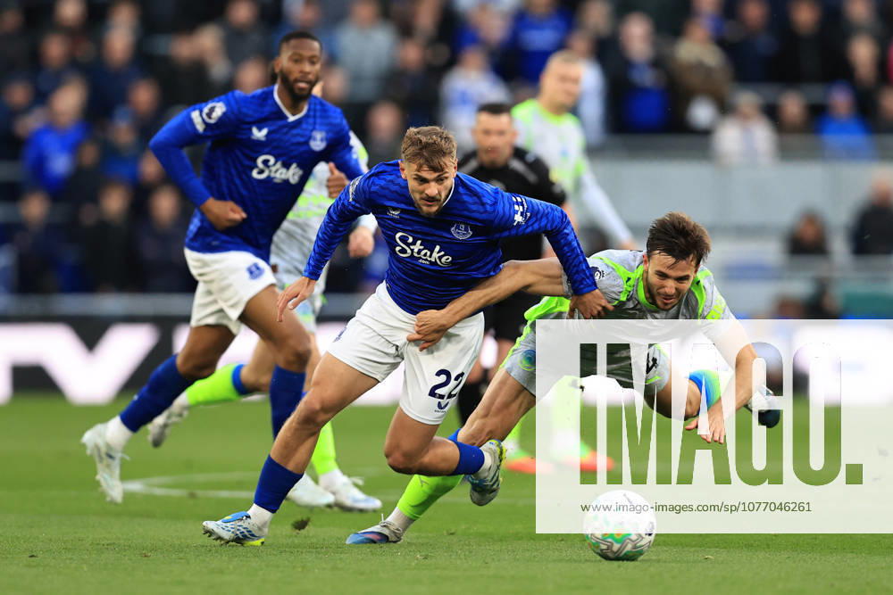 4th May 2026; Hill Dickinson Stadium, Liverpool, England; Premier League Football, Everton versus Manchester City; Kiernan Dewsbury-Hall of Everton wins the ball from Nico Gonzales of Manchester City DavidxBlunsden