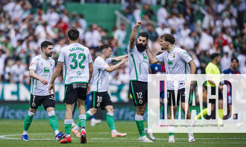 Real Racing Club de Santander vs SD Huesca - LaLiga Hypermotion - 03 05 2026 Asier Villalibre of Real Racing Club de Santander celebrates his goal during the LaLiga Hypermotion match between Real Racing Club de Santander and SD Huesca at Estadio El Sardinero on May 03, 2026 in Santander, Spain. Santander Spain