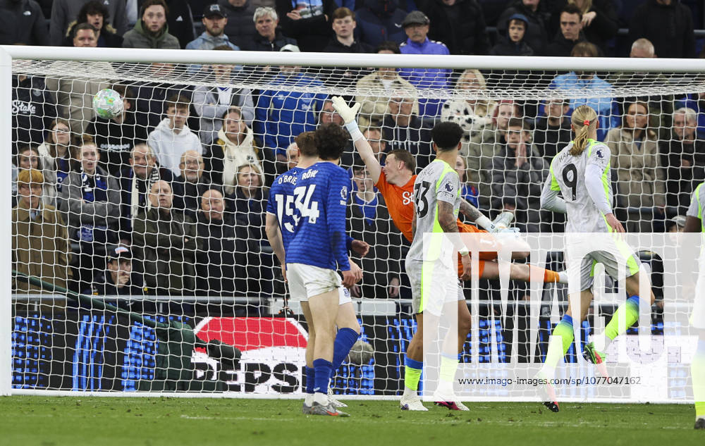 Everton v Manchester City, FA Premier League 04.05.26 Everton v Manchester City, FA Premier League Bradley Ormesher The Times Jordan Pickford of Everton cant stopp shot form Jérémy Doku of Manchester City to score his teams opening goal of the match 0-1