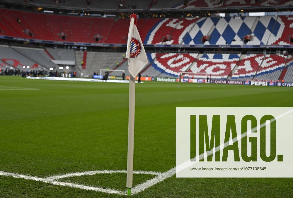 Football UEFA Championsleague 2025 2026 semi-final second leg, FC Bayern Munich Paris St Germain, in the Allianz Arena Munich, The corner flag with Bayern logo DFL and DFB regulations prohibit any use of photographs as image sequences and or quasi video