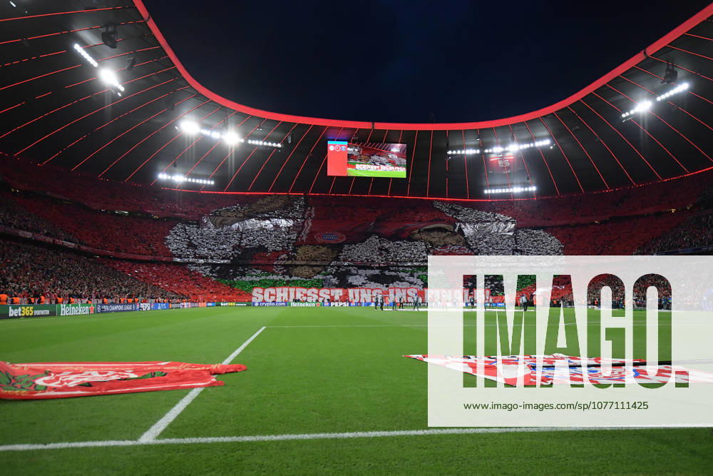 Football UEFA Champions League 1 2 Final, FC Bayern Muenchen Paris St Germain v l Bayern Muenchen Munich, Fans, Atmosphere, Scarves, Emotions, Spectators, Visitors, Ultras, Schickeria Choreography, Choreography, Tifo, Fan Choreo, Curve Choreo Muenchen