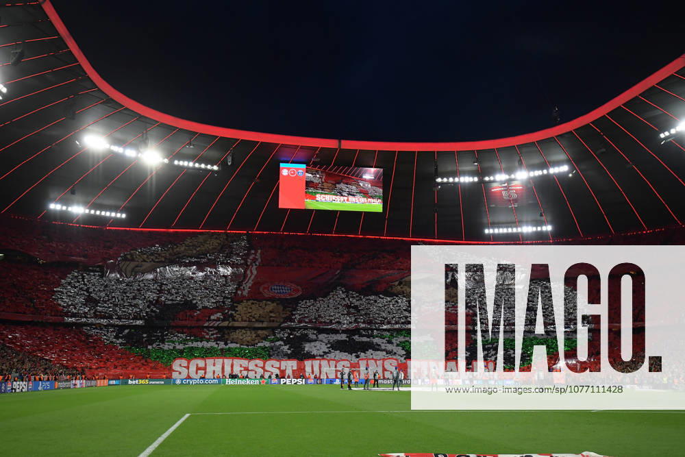 Football UEFA Champions League 1 2 Final, FC Bayern Muenchen Paris St Germain v l Bayern Muenchen Munich, Fans, Atmosphere, Scarves, Emotions, Spectators, Visitors, Ultras, Schickeria Choreography, Choreography, Tifo, Fan Choreo, Curve Choreo Muenchen