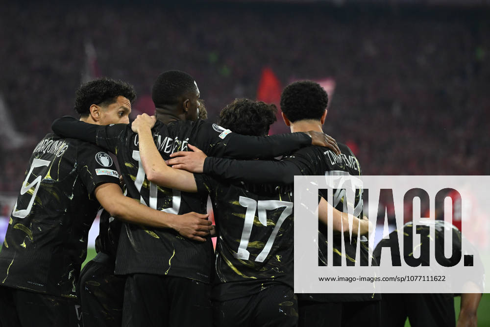 Football UEFA Champions League 1 2 Final, FC Bayern Muenchen Paris St Germain v l Torjubel nach dem Tor zum celebrating the goal celebrate 0 1 durch Ousmane Dembele Paris St Germain Muenchen