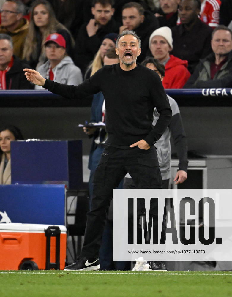 Football UEFA Championsleague 2025 2026 semi-final second leg, FC Bayern Munich Paris St Germain, at Allianz Arena Munich, coach Luis Enrique FC Paris Saint Germain is unhappy DFL and DFB regulations prohibit any use of photographs as image sequences and or quasi video