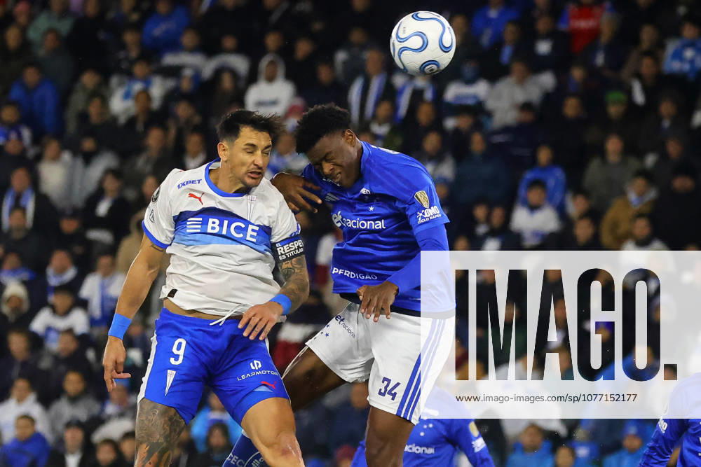 Futbol, Universidad Catolica vs Cruzeiro Fase de grupos, Copa Libertadores 2026. El jugador de Universidad Catolica Fernando Zampedri es fotografiado durante el partido de copa libertadores por el grupo D contra Cruzeiro disputado en el estadio Claro Arena en Santiago, Chile. 06 05 2026 Jonnathan Oyarzun Photosport Football, Universidad Catolica vs Cruzeiro Group stage, Copa Libertadores 2026. Universidad Catolicas player Fernando Zampedri is pictured during the copa libertadores match for group D against Cruzeiro at the Claro Arena stadium in Santiago, Chile. 06 05 2026 Jonnathan Oyarzun Photosport Universidad Catolica vs Cruzeiro, Copa Libertadores 2026
