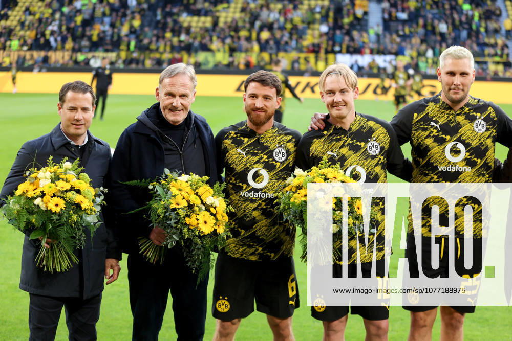 From left Lars Ricken Managing Director Sport Borussia Dortmund , Hans Joachim Watzke President Borussia Dortmund , Salih Oezcan Borussia Dortmund , Julian Brandt Borussia Dortmund , Niklas Suele Borussia Dortmund at the farewell ceremony GER, Borussia Dortmund vs Eintracht Frankfurt, Football, 1 Liga, 33 Matchday, Season 2025 2026, 08 05 2026 DFL REGULATIONS PROHIBIT ANY USE OF PHOTOGRAPHS AS IMAGE SEQUENCES AND OR QUASI VIDEO GER, Borussia Dortmund vs Eintracht Frankfurt, Football, 1 Liga, 33 Matchday, Season 2025 2026, 08 05 2026 Dortmund